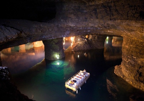 Experience the Best Boat Tours in St. Louis, Missouri